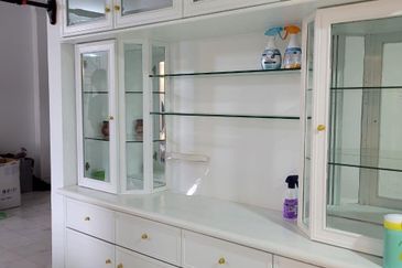 Super low density (6 units per floor) - Lower Floor - Extended Kitchen Area