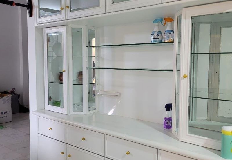 Super low density (6 units per floor) - Lower Floor - Extended Kitchen Area