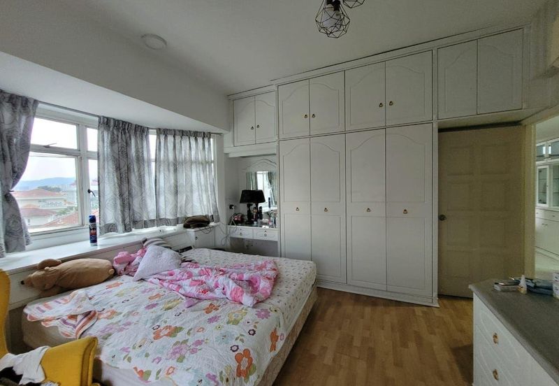 Super low density (6 units per floor) - Lower Floor - Extended Kitchen Area