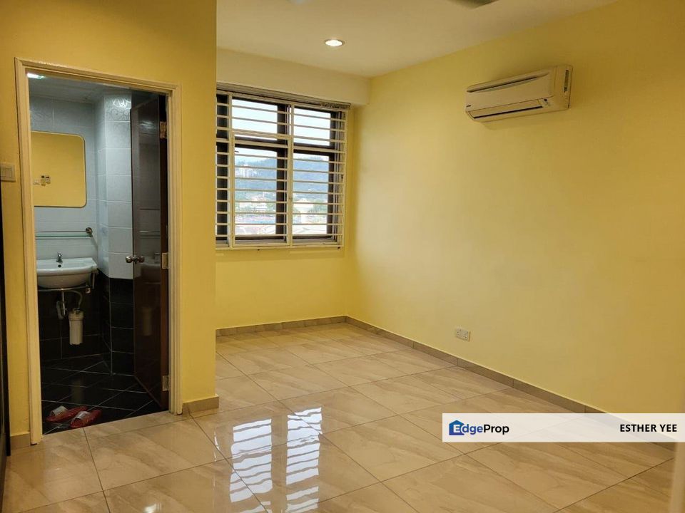 Renovated - Move In Condition - Partial Furnished - 1355sf - 4r3b , Selangor, Ampang
