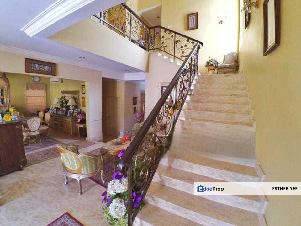 Renovated 2 Stry Bungalow @ Taman Ampang Utama nearby Taman Ampang Hilir/ One Ampang Avenue/ Desa Pahlawan/ Taman Dagang/ Ampang Point, Selangor, Ampang