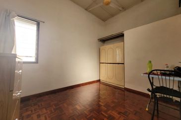 Facing Open - 2 Stry End Lot Terrace @ Pandan Jaya nearby Taman Maluri/ Taman Bakti/ Pandan Indah/ Kampung Pandan