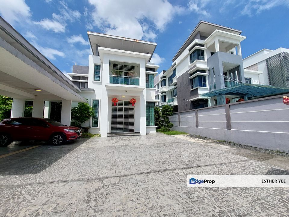 Freehold Renovated 2 Stry Bungalow @ Wira Mutiara, Bandar Sg Long nearby Bandar Mahkota Cheras/ Bandar Tun Hussein Onn/ Damai Perdana/ Kajang, Selangor, Bandar Sungai Long