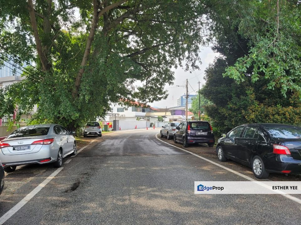 Prime Busy Location 3 Stry Bungalow @ Taman Ampang Utama nearby Taman Ampang Hilir/ One Ampang Avenue/ Desa Pahlawan/ Taman Dagang/ Ampang Point, Selangor, Ampang