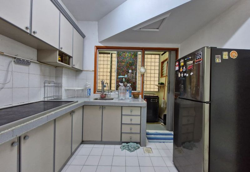 Menara Jade (Jade Tower), Taman Bukit Indah