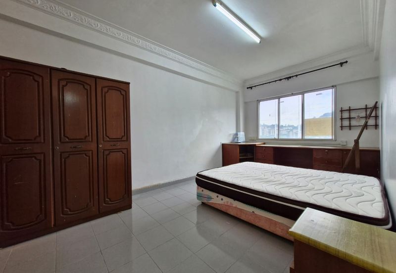 Menara Jade (Jade Tower), Taman Bukit Indah