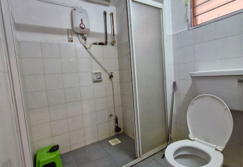 Menara Jade (Jade Tower), Taman Bukit Indah