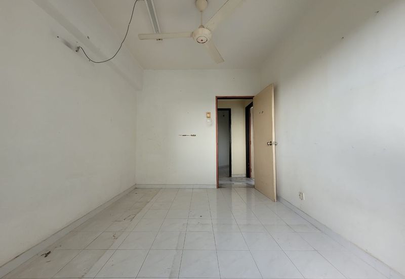 Menara Jade (Jade Tower), Taman Bukit Indah