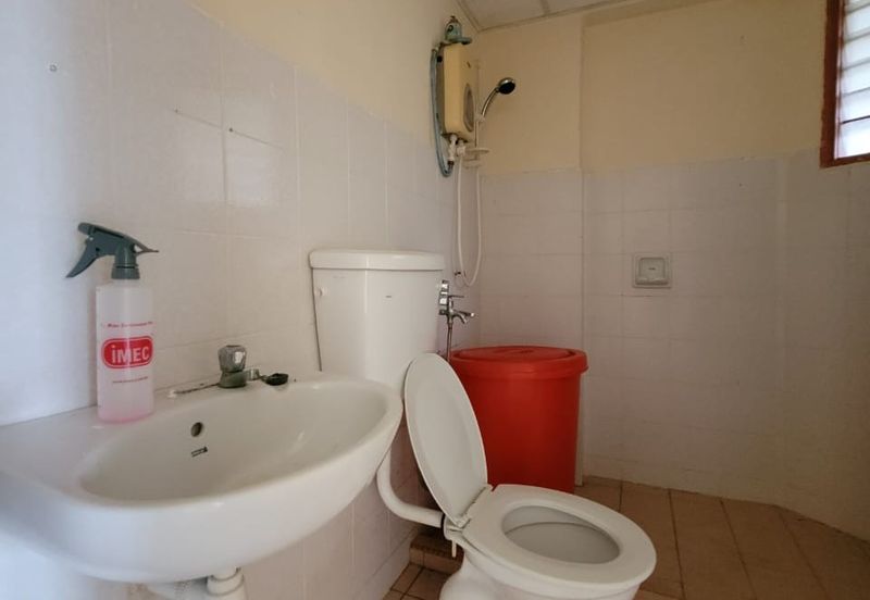 Menara Jade (Jade Tower), Taman Bukit Indah