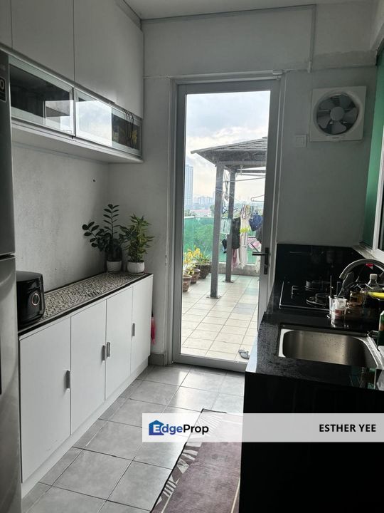 Freehold - LRT - Garden Unit - Largest Unit - Low Density -1994 sqft - 3r3b, Kuala Lumpur, Bukit Jalil