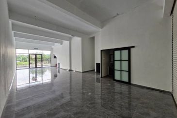 Dagang Cahaya Avenue