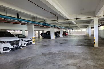 Dagang Cahaya Avenue