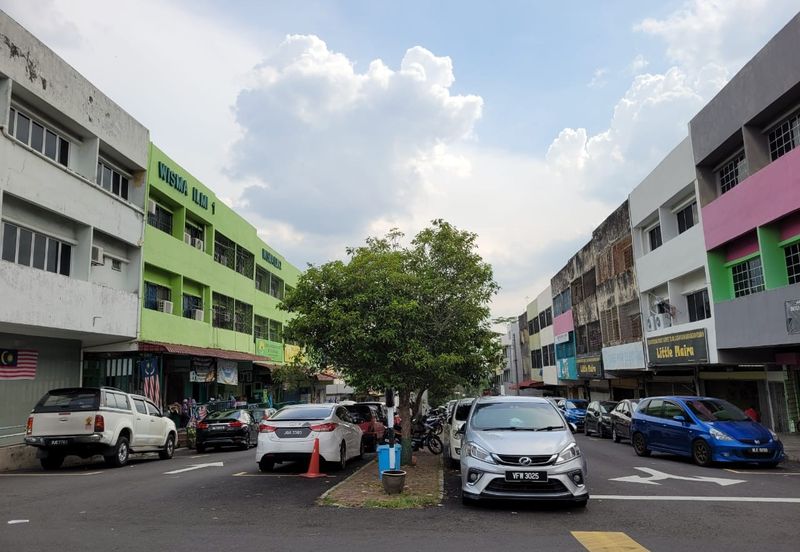 Facing Mainroad - 3 Stry Corner Shop @ Taman Rasmi Jaya nearby Bukit Indah/ Taman Tun Abdul Razak/ Taman TAR/ Taman Kosas/ Ampang Jaya/ Ampang Point