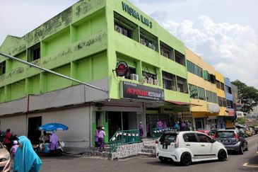 High Traffic - 3 Stry Corner Shop @ Taman Rasmi Jaya nearby Bukit Indah/ Taman Tun Abdul Razak/ Taman TAR/ Taman Kosas/ Ampang Jaya/ Ampang Point