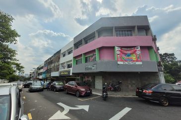 High Traffic - 3 Stry Corner Shop @ Taman Rasmi Jaya nearby Bukit Indah/ Taman Tun Abdul Razak/ Taman TAR/ Taman Kosas/ Ampang Jaya/ Ampang Point