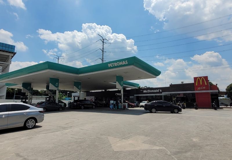 Dagang Cahaya Avenue