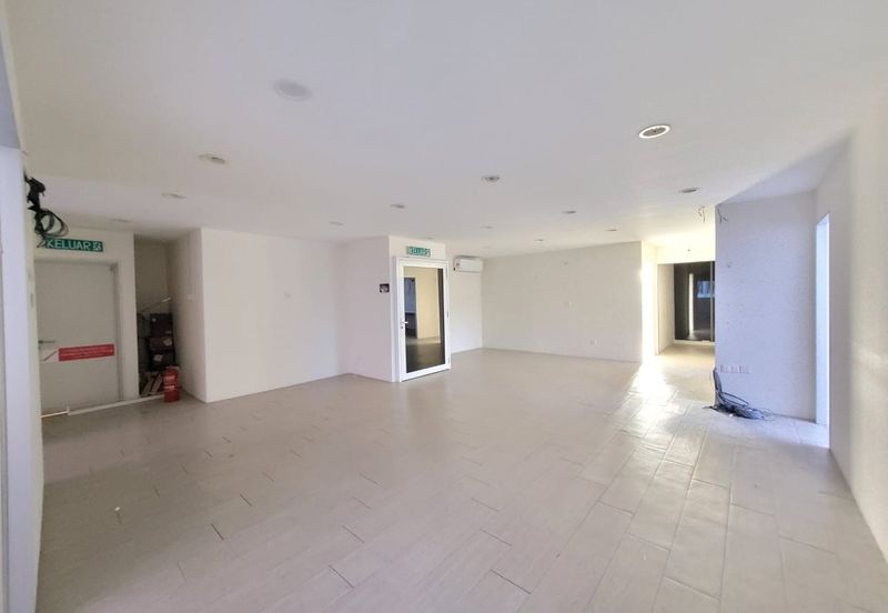 Dagang Cahaya Avenue