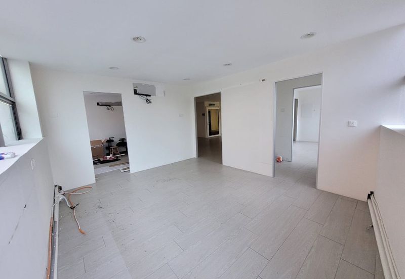 Dagang Cahaya Avenue