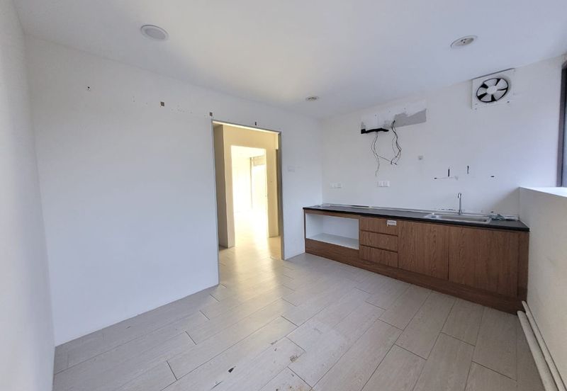 Dagang Cahaya Avenue