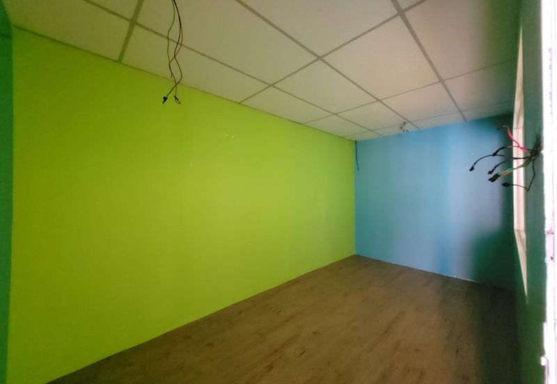 Dagang Cahaya Avenue