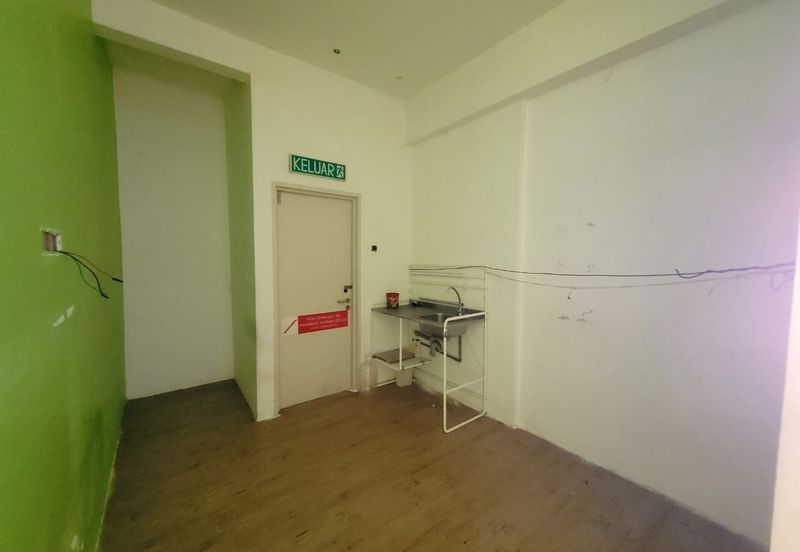 Dagang Cahaya Avenue