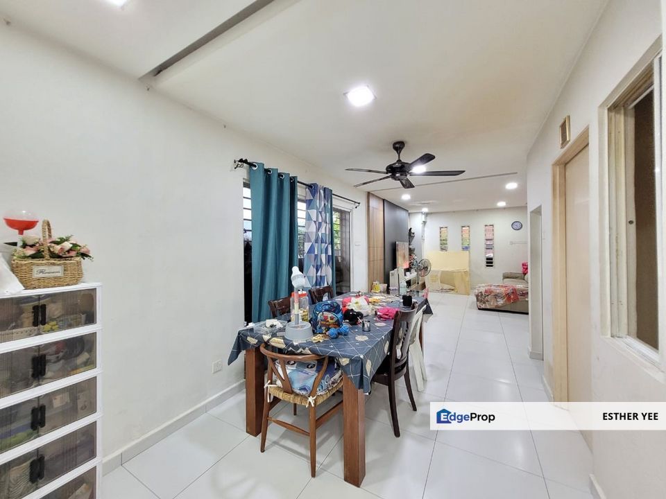 Freehold Extended Corner 2 Stry Terrace @ Taman Dagang Permai, Ampang nearby Taman Halaman/ Taman Dagang Jaya/ Taman Seri Intan/ Ampang Saujana, Selangor, Ampang