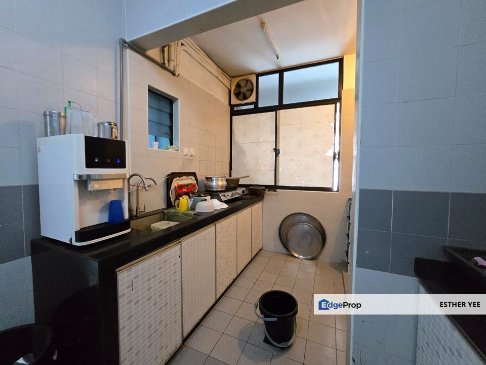 Below Market - Future MRT 3 - Partial Furnished - 1061 sqft - 3r2b , Selangor, Ampang