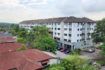 Pangsapuri Jati, Seri Kembangan