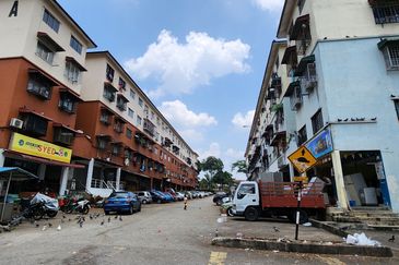 Taman Pinggiran Putra