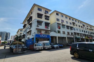 Taman Pinggiran Putra