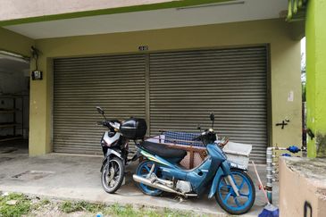 Taman Pinggiran Putra