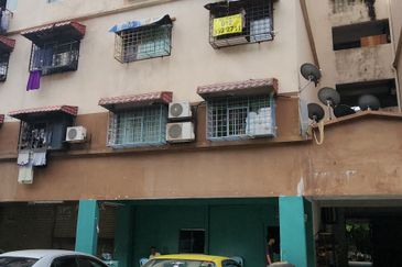 Taman Pinggiran Putra