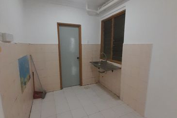 Vista Pinggiran, Taman Pinggiran Putra