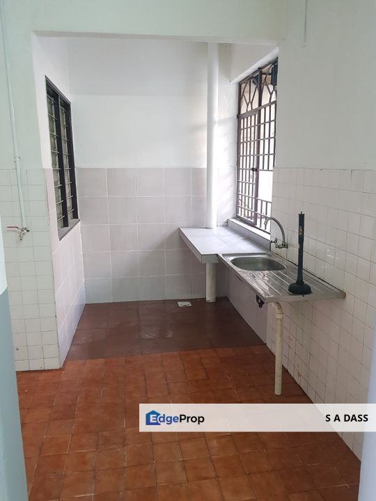 Pinggiran Batu Caves Flat- Value Buy, Selangor, Batu Caves 