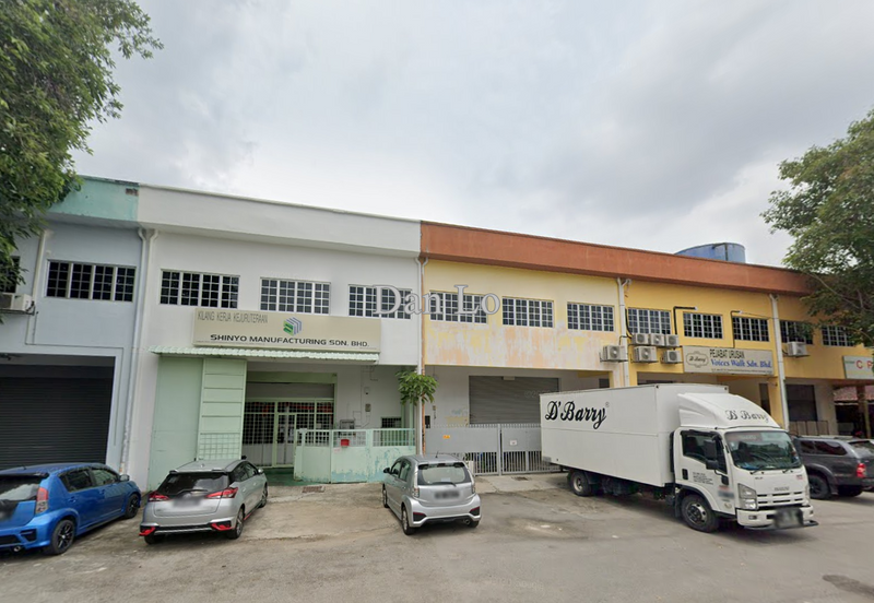1.5-Storey Terrace Factory, BS7 Industrial Park, Bukit Serdang