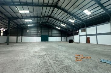 Detached Factory Warehouse, PJS 13, Section 13, Seksyen 13