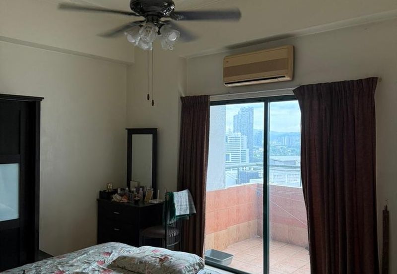 Menara Avenue (Menara Promenade)