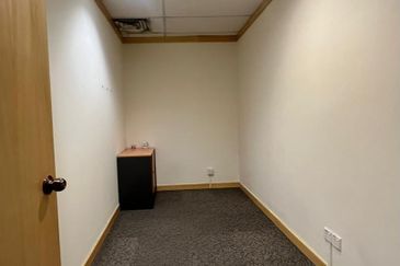 Ampwalk, Jalan Ampang – Well-Maintained Office Unit for Rent