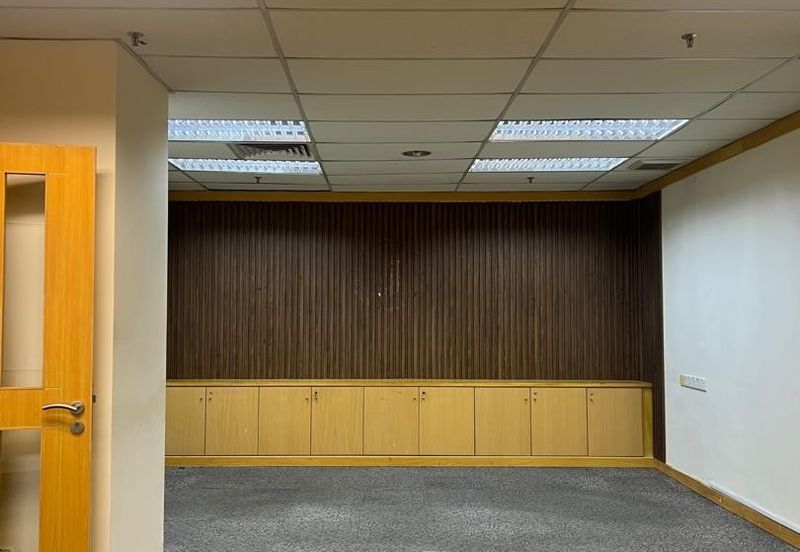 Ampwalk, Jalan Ampang – Well-Maintained Office Unit for Rent
