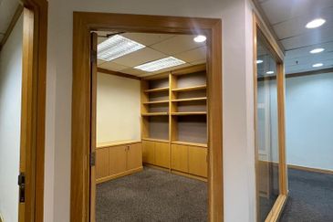 Ampwalk, Jalan Ampang – Well-Maintained Office Unit for Rent