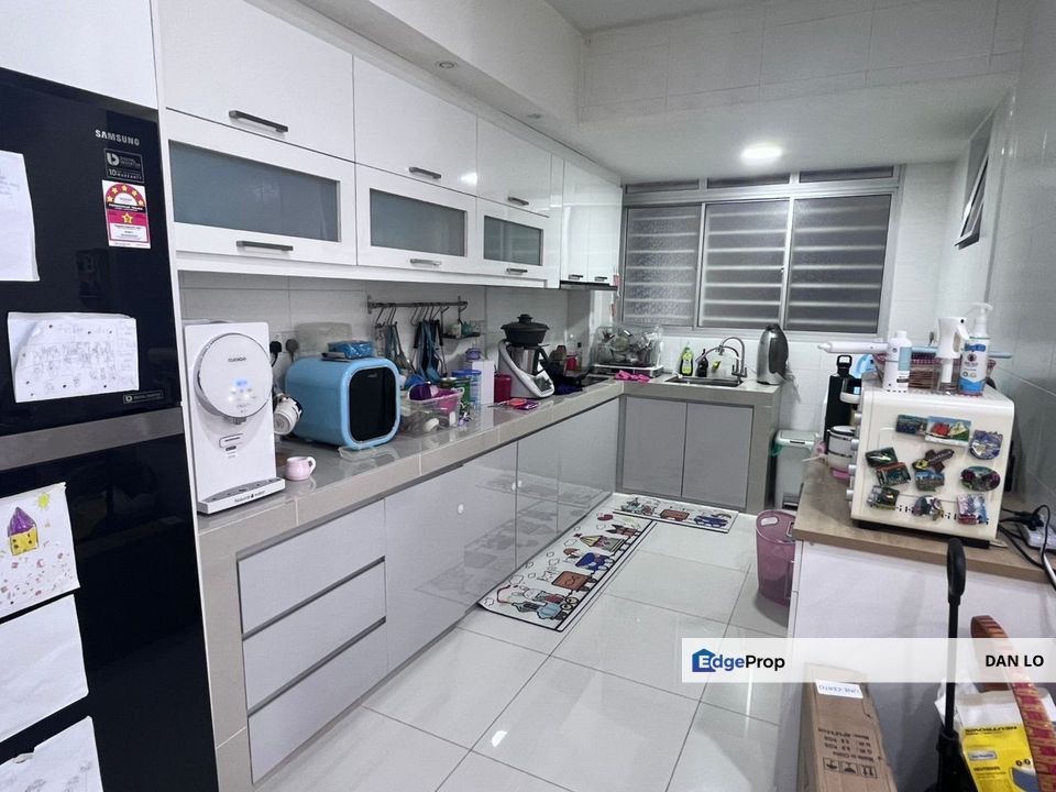 Cheras Heights (Bukit Cheras) Renovated freehold unit for sale, Kuala Lumpur, Cheras