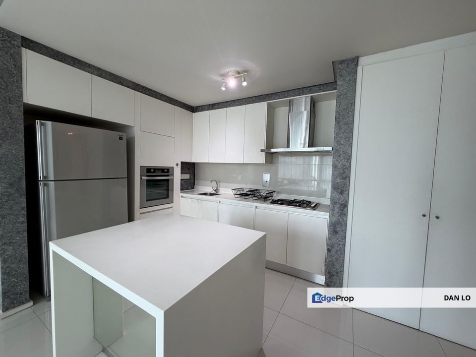 Hampshire Place, walk distance to Ampang Park MRT, Kuala Lumpur, KLCC