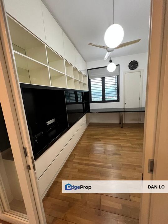 Zehn Bukit Pantai Renovated Spacious Unit for Sale, Kuala Lumpur, Pantai
