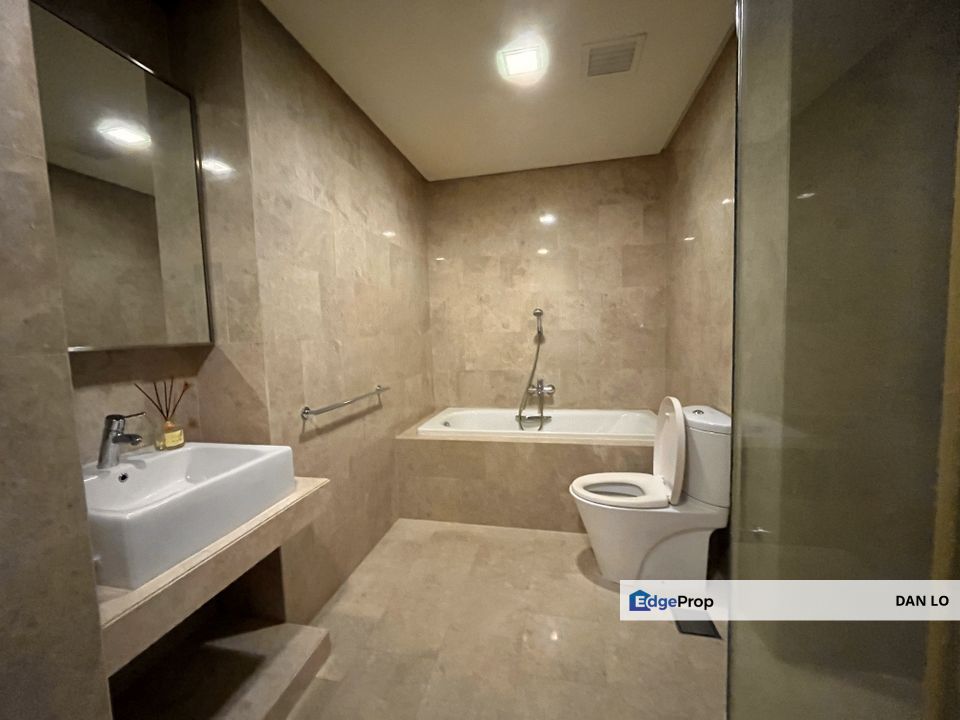 Hampshire Place KLCC- Very Well-Maintained- Freehold- LRT/MRT for Sale, Kuala Lumpur, KLCC