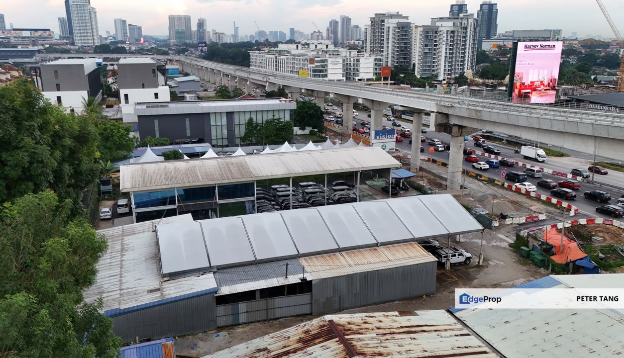 Facing Main Road Highway (SPRINT), Kayu Ara, Bandar Utama, Damansara, Petaling Jaya, Selangor, Petaling Jaya