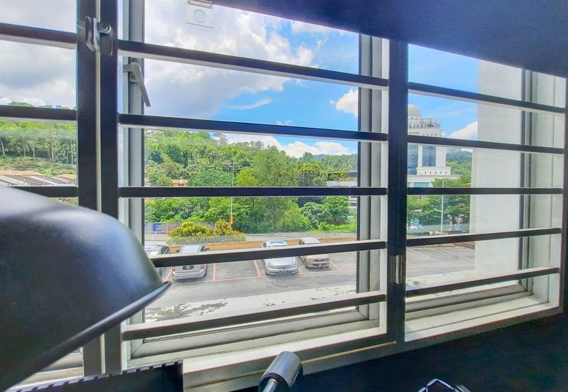 Residensi Bistaria, Ukay Bistari