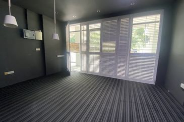 Perdana View Boutique