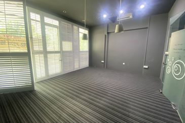 Perdana View Boutique