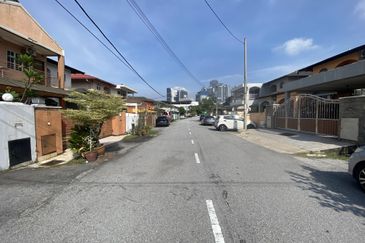 Jalan Memanda Kecil 1 