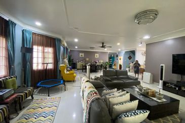 Jalan Kolam Air Lama 